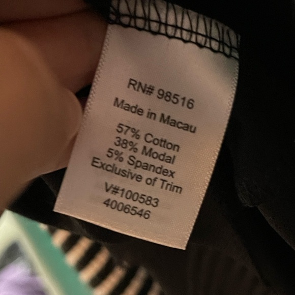 Coldwater Creek black tank w/chiffon edge 1X - Picture 7 of 8